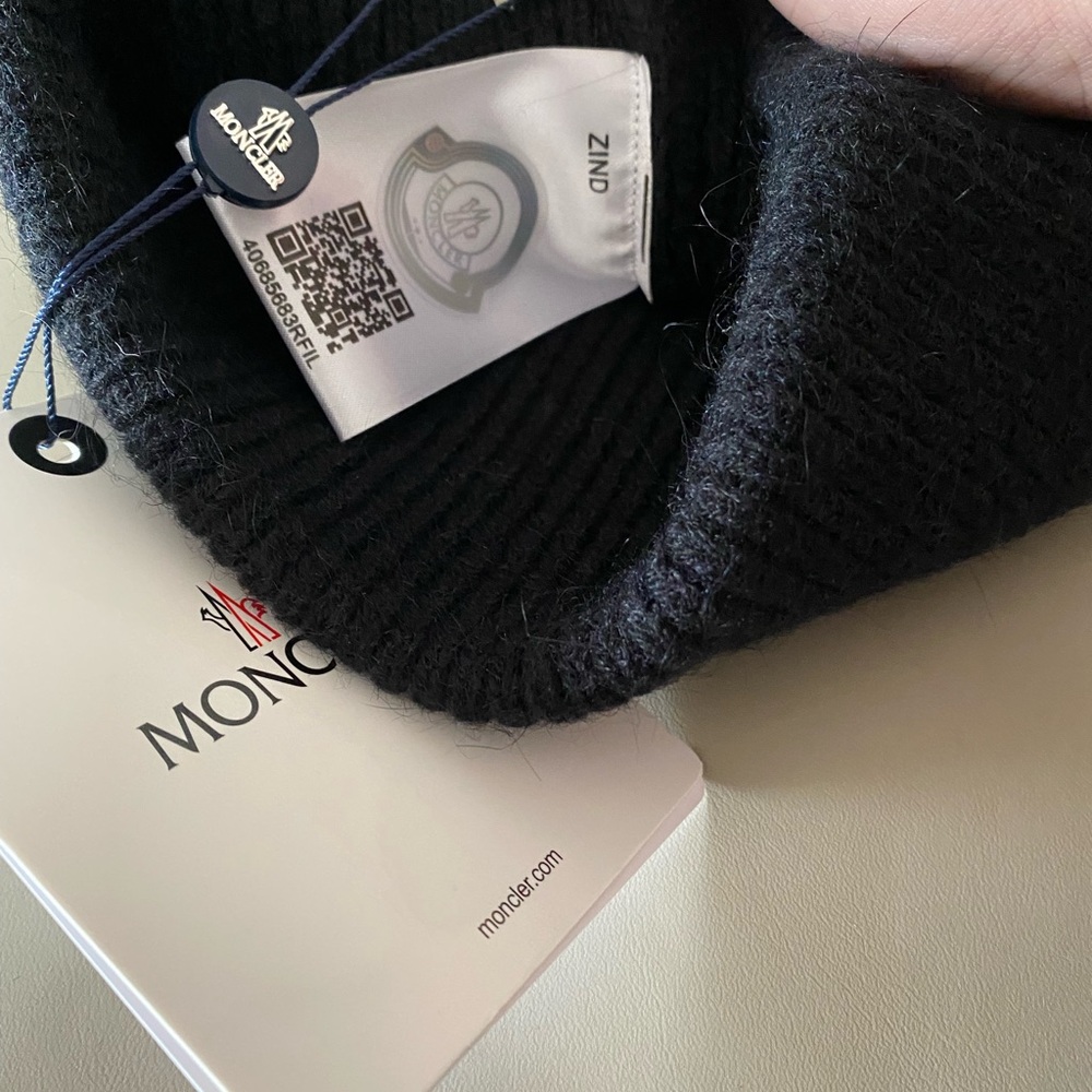 Moncler Black Wool Beanie - Picture 3 of 4